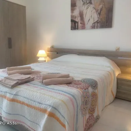 Aprtamento Con Piscina 托雷维耶哈
